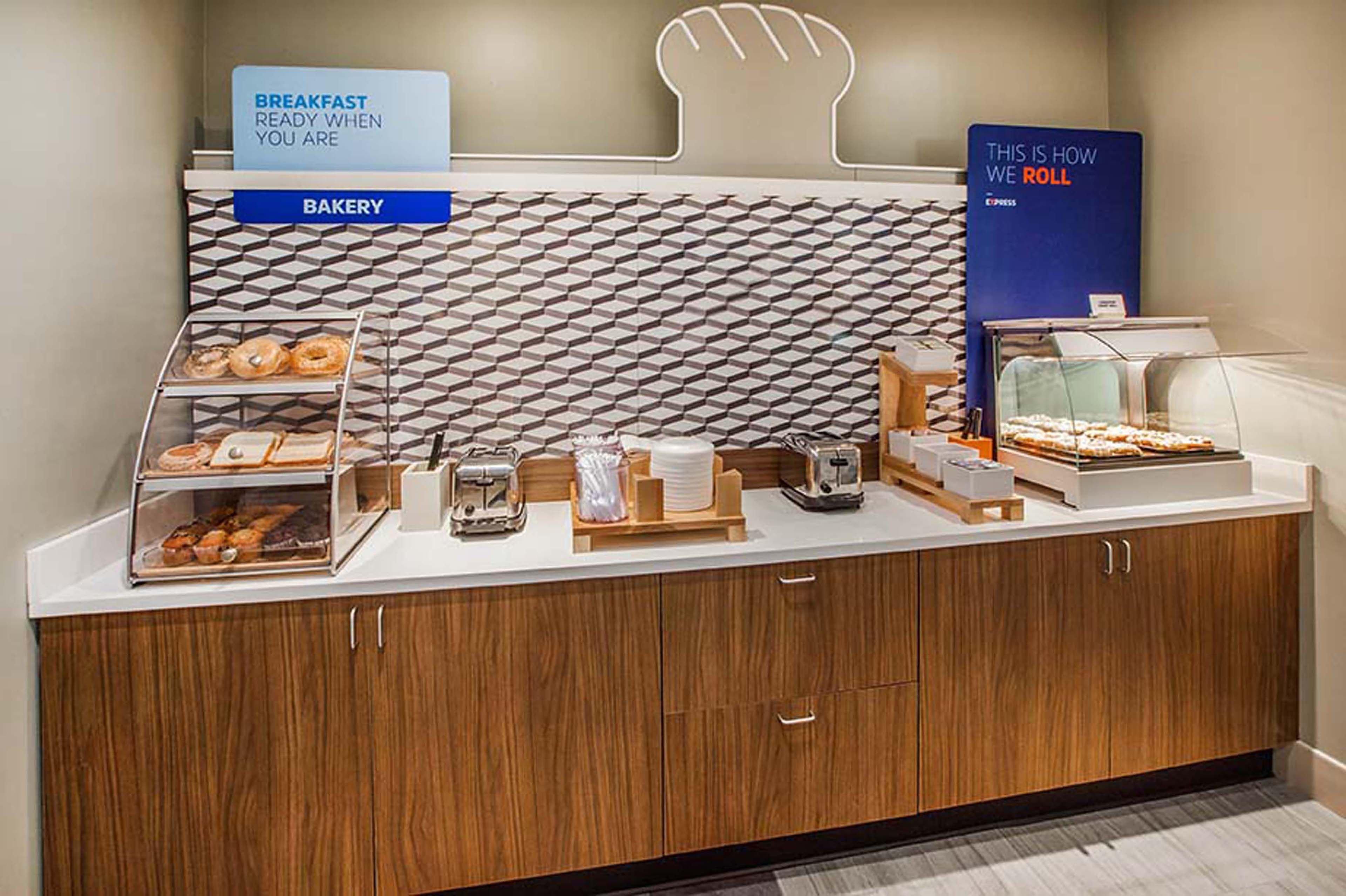 Holiday Inn Express Hotel & Suites Albuquerque Airport By Ihg Extérieur photo